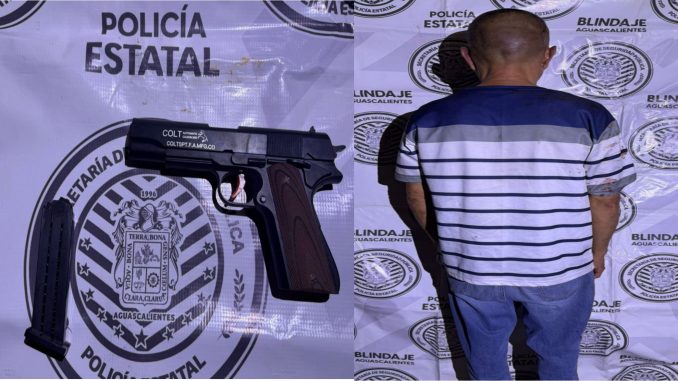 Policía del Mando Coordinado detuvieron en el Municipio de Pabellón de Arteaga a sujeto por amenazas y lesiones, en poder de una réplica de arma de fuego