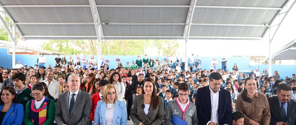 En Aguascalientes se fortalece la educación Bilingüe; Gobernadora Tere Jiménez entrega Certificaciones de inglés a docentes y estudiantes
