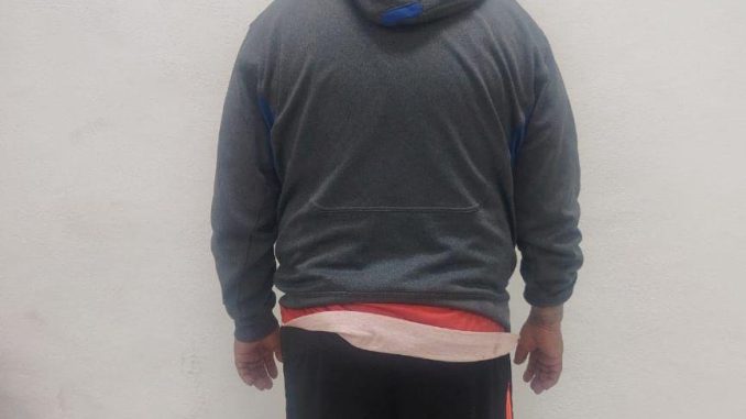 Policía Municipal detiene a sujeto señalado de violencia familiar en Viñedos del Sur