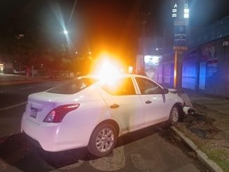 Policía Vial atiende choque contra objeto fijo en Av. Convención de 1914