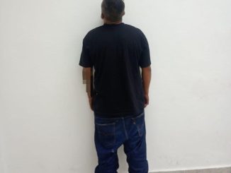Policía Municipal detiene a sujeto por violencia familiar en Villa las Palmas