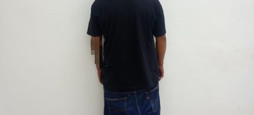 Policía Municipal detiene a sujeto por violencia familiar en Villa las Palmas