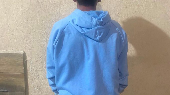 Policía Municipal detiene a sujeto por portación de arma prohibida en VNSA