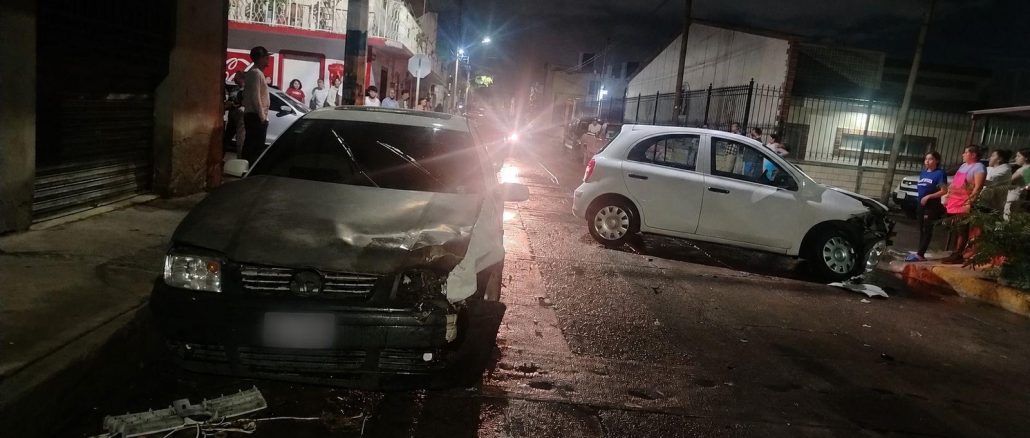 Policía Vial atiende accidente en el fraccionamiento Macías Arellano