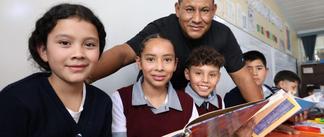Fernando Díaz de León, el Maestro que cambia vidas desde una pequeña comunidad