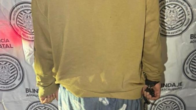 Policías Estatales detuvieron a una persona acusada de violencia familiar en el fraccionamiento Exviñedos Guadalupe de SFR