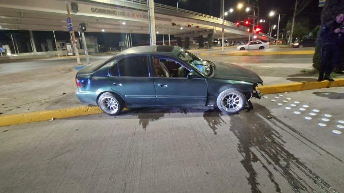Policía vial atiende choque en el fraccionamiento Colinas del Río