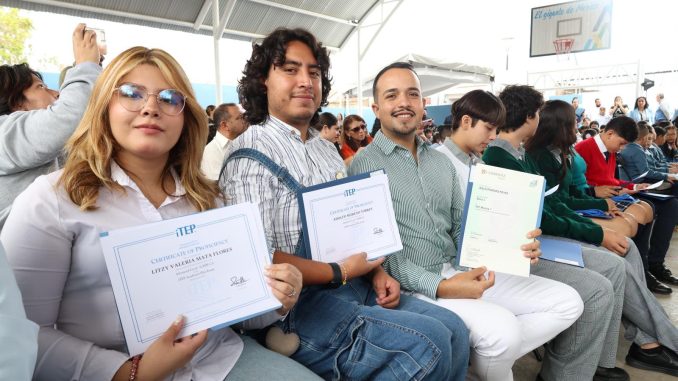 “El Gigante Bilingüe” también se construye respaldando a sus Maestros, formadores de oportunidades