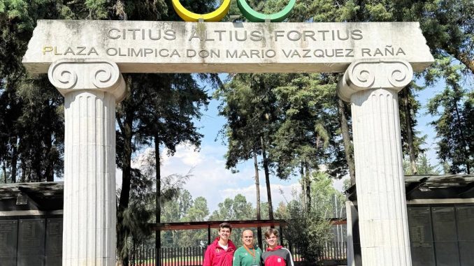 Los atletas aguascalentenses Obed Martínez Medina y Roy Gamaliel Martínez Medina, actuales campeones nacionales de taekwondo