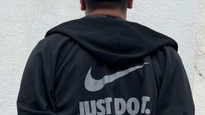 Policías Estatales detienen a sujeto minutos antes de abordar autobús con destino a León, Guanajuato debido a que contaba con orden de aprehensión vigente por delitos contra la salud