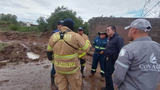 Personal de la Coordinación Estatal de Protección Civil atiende reportes en el fraccionamiento Terra