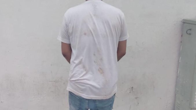 Policía Municipal detiene a sujeto por robo a tienda de conveniencia en Mirador de las Culturas