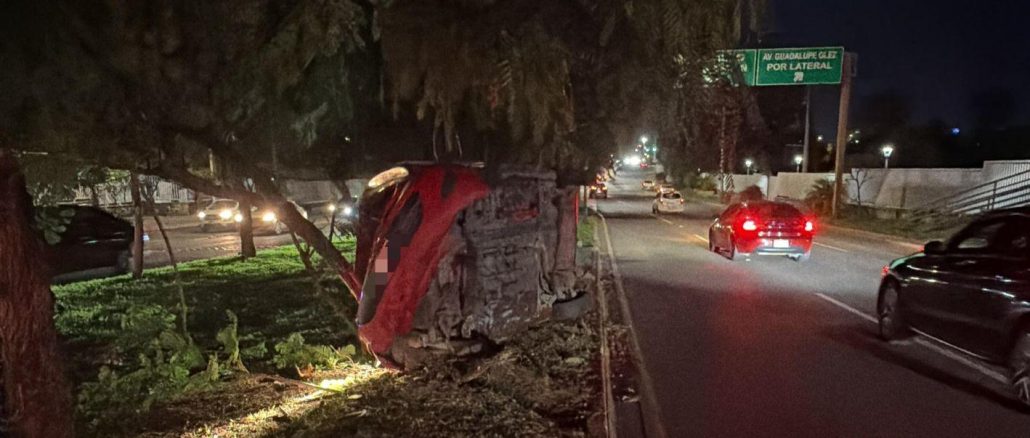 Policía Vial atiende volcadura sobre Av. Aguascalientes