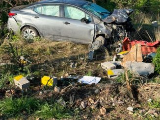 Policías Estatales de Carreteras intervienen accidente tipo salida de camino sobre la carretera estatal número 68