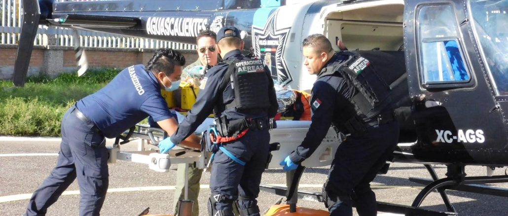 Helicóptero Halcón Uno traslada a lesionado de gravedad tras accidente en la carretera 70 poniente