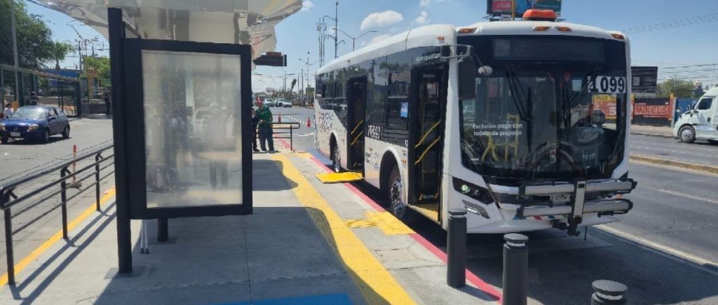 🚌✨ Estamos construyendo nuevos paraderos de transporte público en el Tercer Anillo