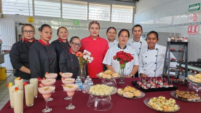 Mony convirtió su pasión por la repostería en una oportunidad para mejorara su calidad de vida