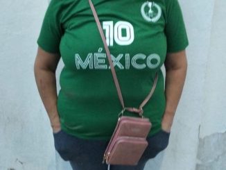 Detiene Policía Municipal a Mujer por presunto robo a tienda de autoservicio en Centro Comercial al sur de la ciudad