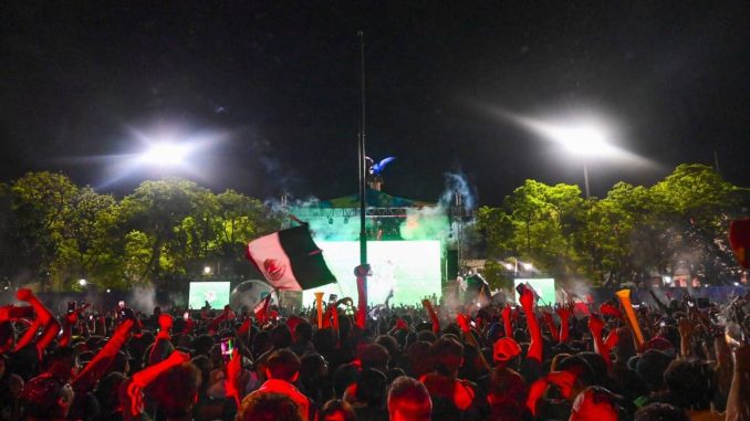 Fan Zone de Plaza Patria, abarrotada; miles festejan el triunfo del Tri y su pase a octavos de final