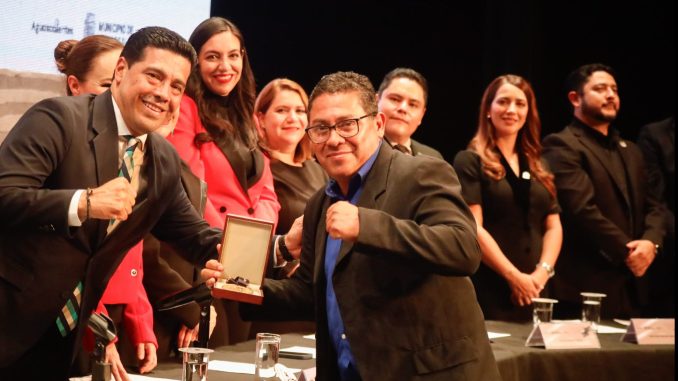 Convocan a participar en el diseño de la estatuilla del Premio Municipal al Mérito Guerrero Azteca 2026