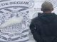 Uniformados de la Policía Metropolitana detienen a sujeto en el fraccionamiento La Ribera, con un envoltorio que contenía sustancia granulada