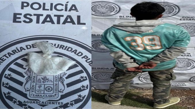 Policía Metropolitana detienen a persona a bordo de motocicleta con reporte de robo y bolsa con sustancia granulada