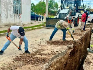 Impulsa Leo Montañez Proyecto de renovación de red sanitaria en el fraccionamiento José López Portillo