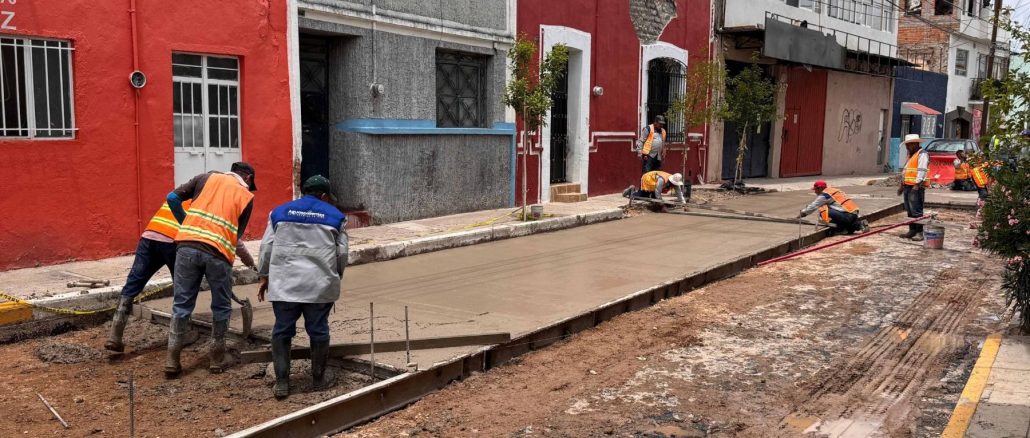 Avanza rehabilitación en cruce vial de 5 de febrero y Josefa Ortiz de Domínguez