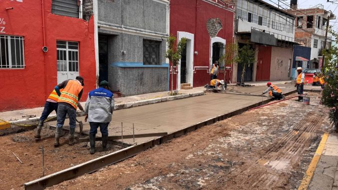 Avanza rehabilitación en cruce vial de 5 de febrero y Josefa Ortiz de Domínguez