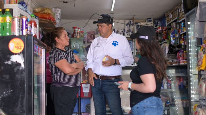 Visita Leo Montañez el oriente de la ciudad para escuchar a la población y atender sus necesidades