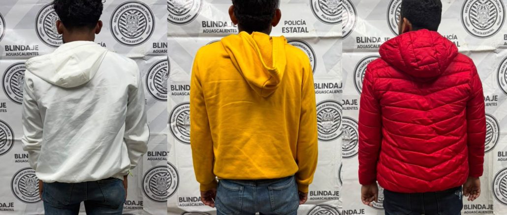 Policías del Mando Coordinado detienen en el Municipio de Pabellón de Arteaga a tres hermanos señalados como presuntos responsables del delito de resistencia de particulares