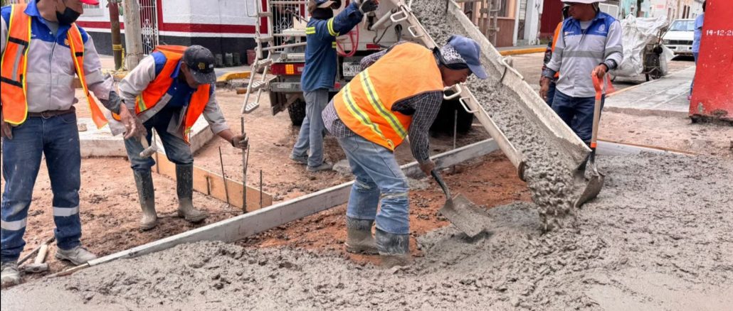 Trabaja Municipio en la última etapa de pavimentación con concreto hidráulico en 5 de Febrero y Josefa Ortiz de Domínguez