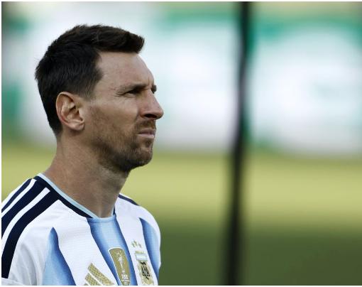 Messi regresa a Argentina en avión privado, sin contacto con aficionados