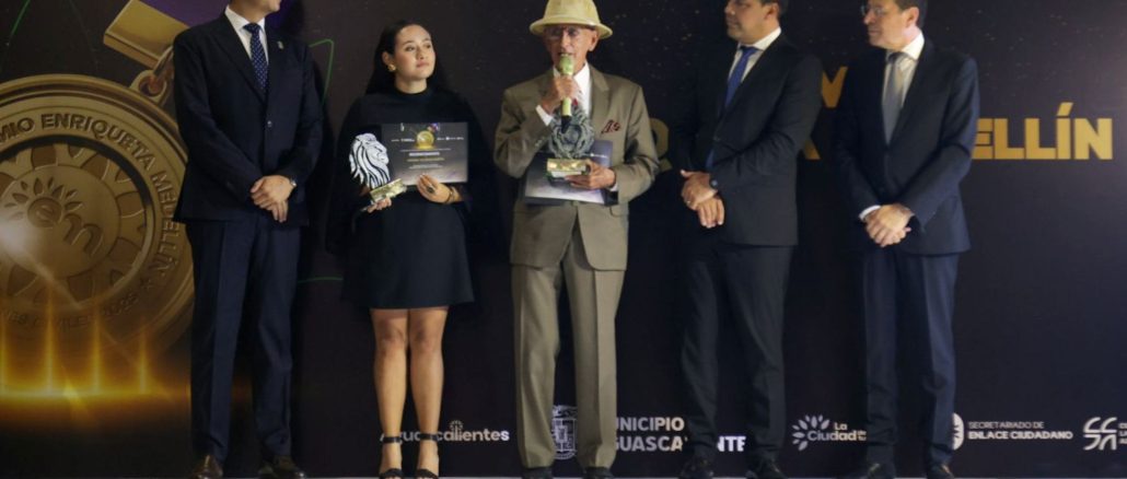 Entrega Municipio de Aguascalientes Reconocimientos del Premio "Enriqueta Medellín" 2025