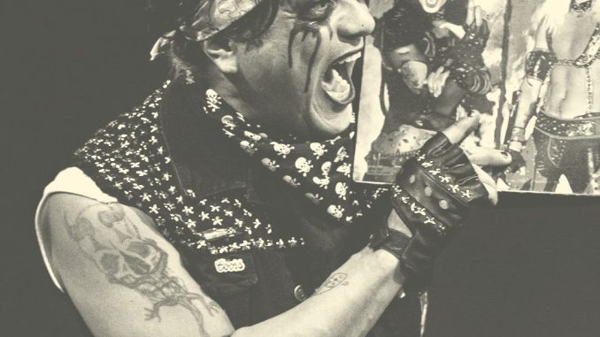 Asiste a la puesta en escena Metalero, de Percha Teatro, de Nuevo León