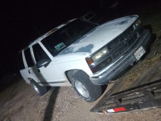Policías del Mando Coordinado recuperan camioneta con placas de circulación del Estado Americano de California