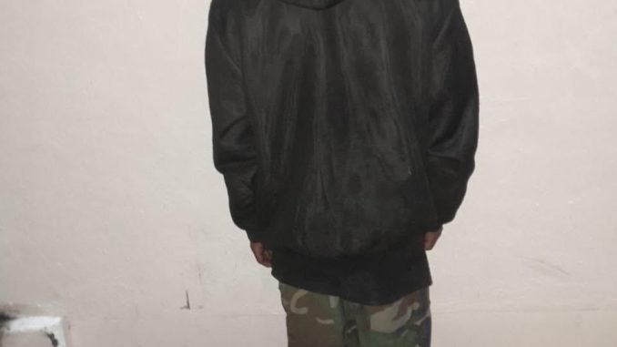 Policías Municipales detienen a persona por presunta portación de arma prohibida en el fraccionamiento Los Laureles