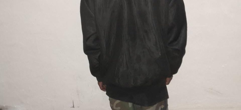 Policías Municipales detienen a persona por presunta portación de arma prohibida en el fraccionamiento Los Laureles