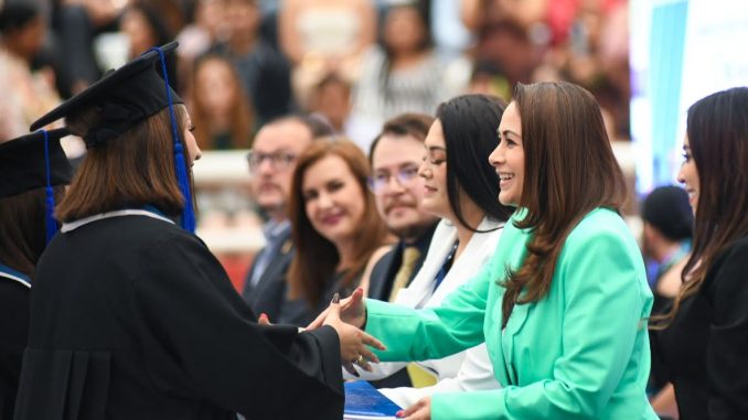 Gobernadora Tere Jiménez reconoce el esfuerzo de Graduados del CECyTEA Rincón de Romos