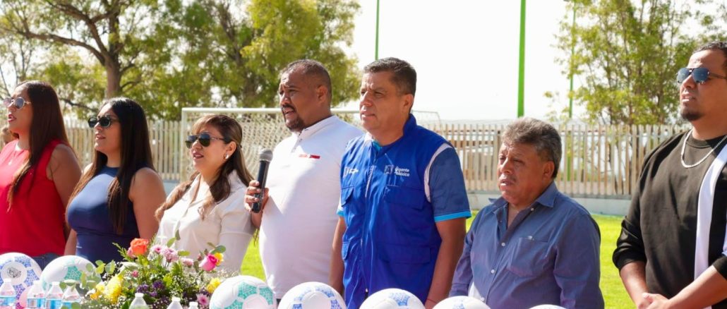 Director del IDEA, asistió a la inauguración de la Liga de Futbol de Cosío