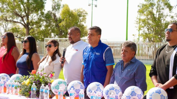 Director del IDEA, asistió a la inauguración de la Liga de Futbol de Cosío