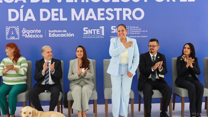 El SNTE constata la entrega de vehículos a ganadores de la rifa por el Día del Maestro 2026