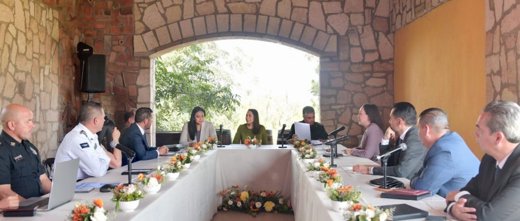 Llama Gobernadora Tere Jiménez a reforzar estrategias de Seguridad ante inicio del período vacacional