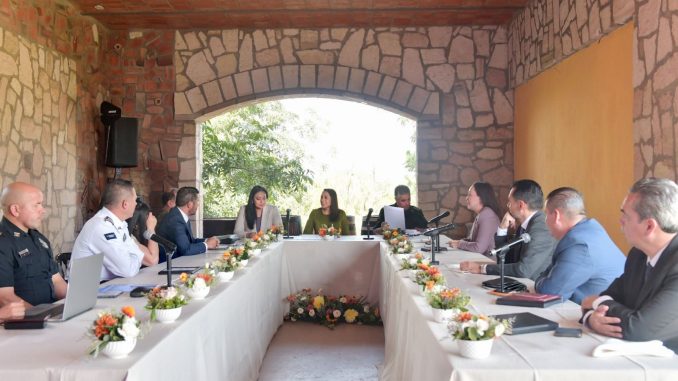 Llama Gobernadora Tere Jiménez a reforzar estrategias de Seguridad ante inicio del período vacacional
