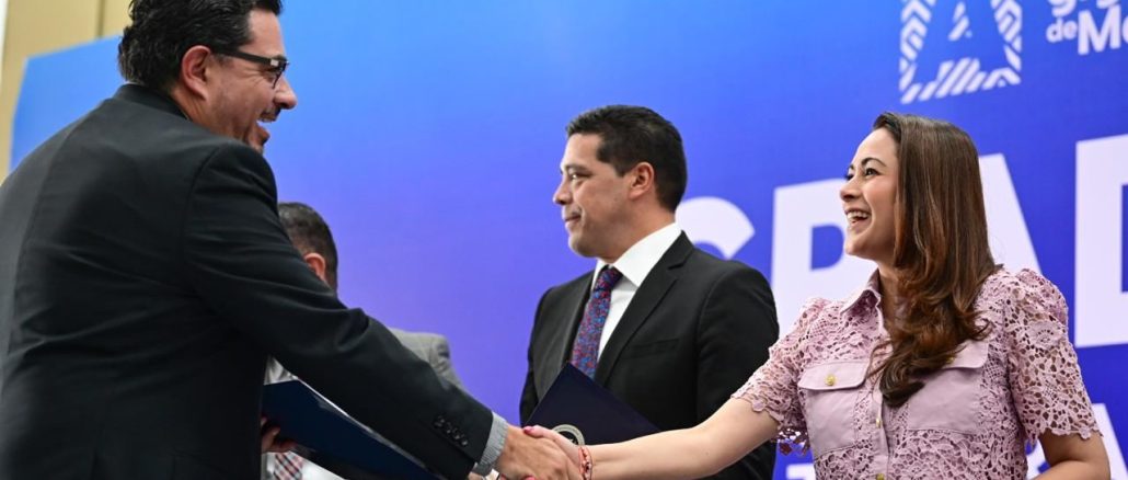 Gobernadora Tere Jiménez llama a las y los nuevos docentes a construir un mejor futuro desde las Aulas