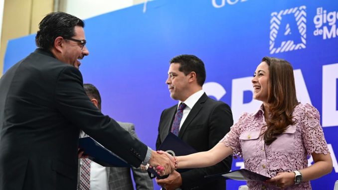 Gobernadora Tere Jiménez llama a las y los nuevos docentes a construir un mejor futuro desde las Aulas