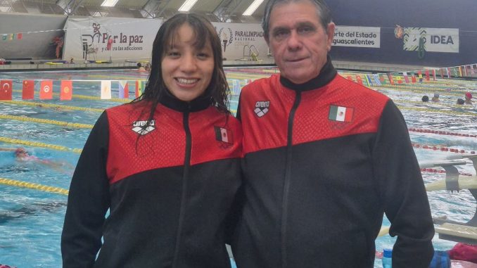 Nadadora de Aguascalientes viaja para representar a México en los Juegos Centroamericanos y del Caribe