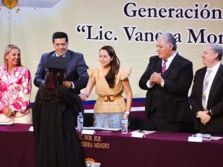 “Compartir el conocimiento es la herencia más valiosa que podemos dejar": Tere Jiménez a egresadas de Cañada Honda