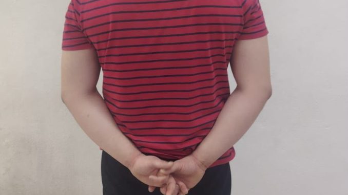 Policía Municipal detiene a sujeto por violencia familiar en Jardines de la Cruz