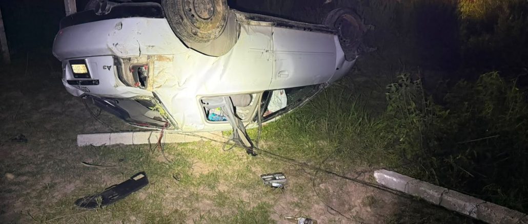 Policías Estatales intervienen accidente tipo salida de camino y volcadura en el Municipio de SJG